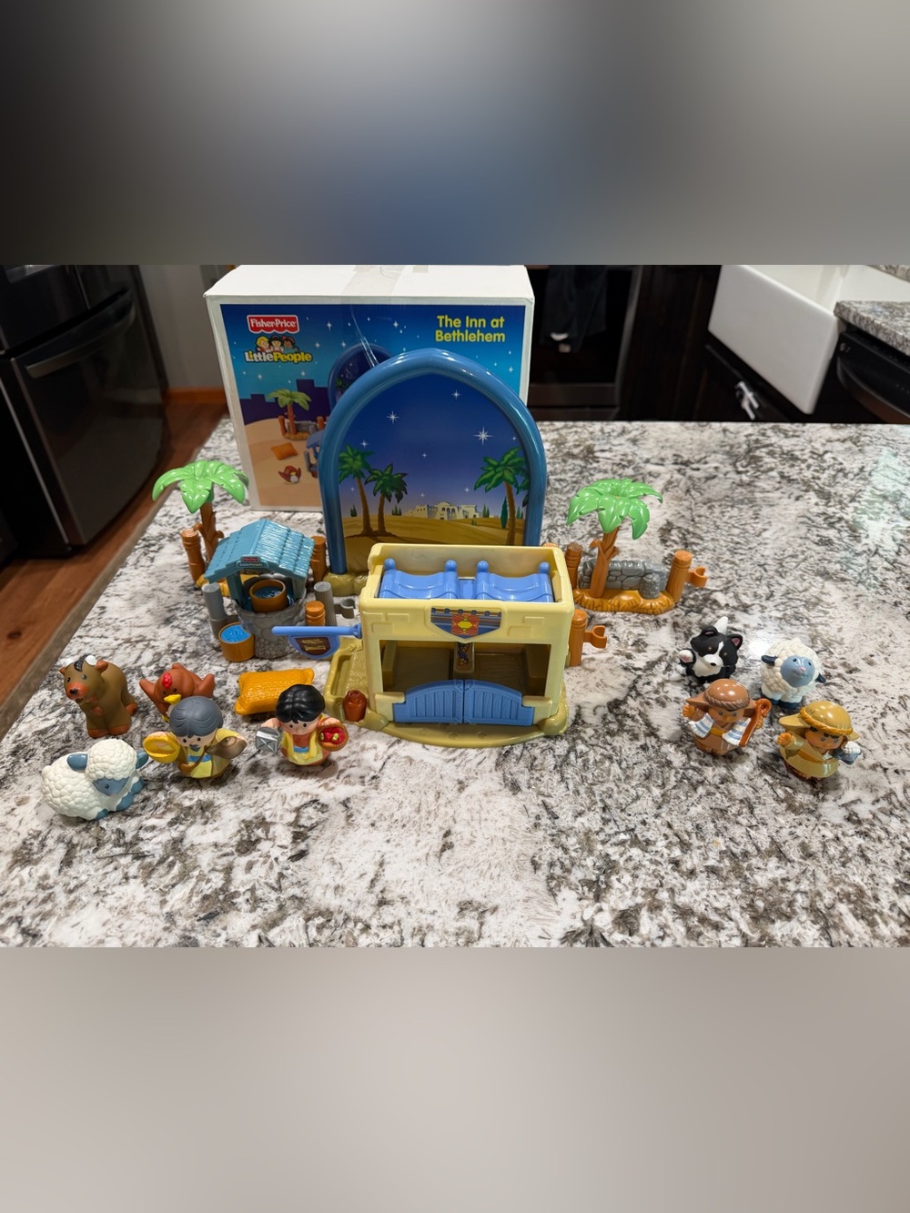 Fisher-Price Little People The Inn at Bethlehem Playset - Yellow & Blue